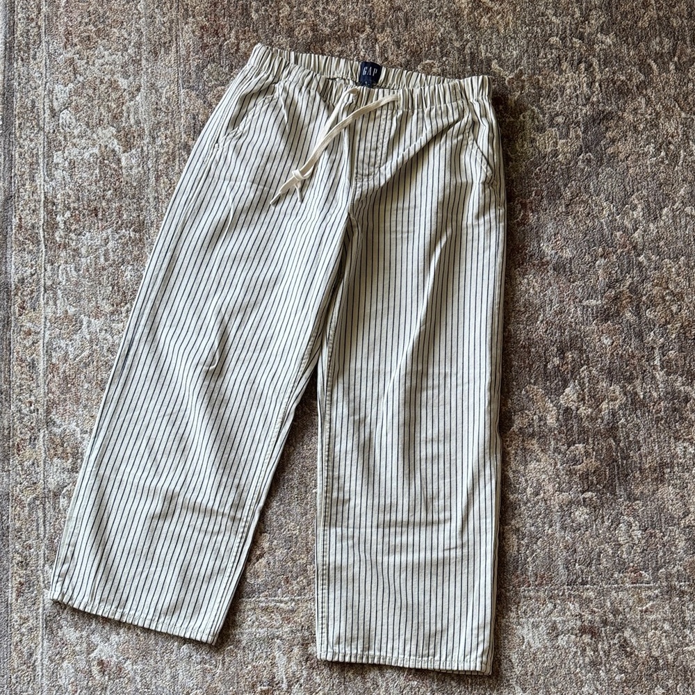GAP Women’s Low Rise 90’s Loose Easy Crop Stripe Pants
